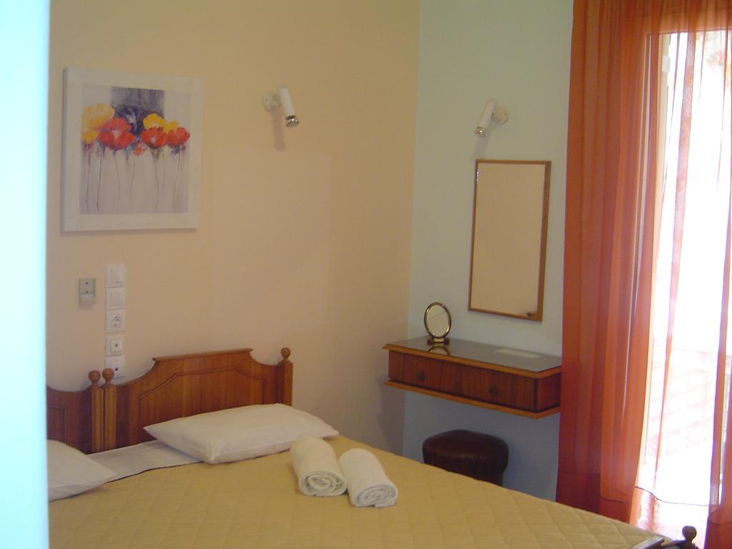 Nana Hotel Kamena Vourla Exterior photo
