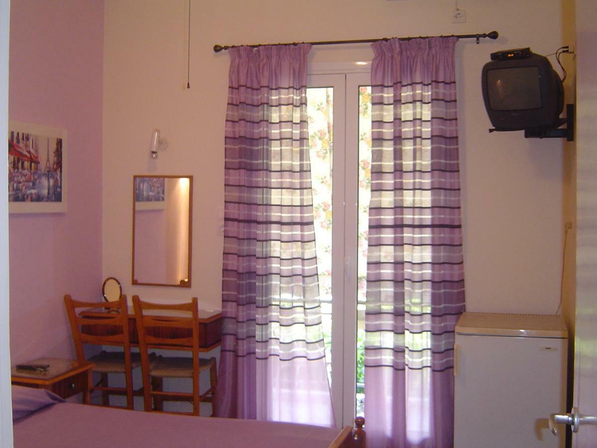 Nana Hotel Kamena Vourla Exterior photo